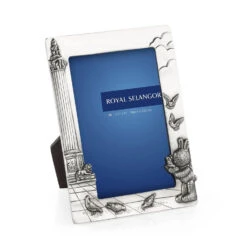 Personalised Pewter Trafalgar Square Photo Frame – 3.5×5