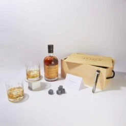 Whisky Hamper With Engraved Glasses -Fashion Accessories BOX 7 Whiskey two glasses and whiskey stones MQ 2 scaled 1