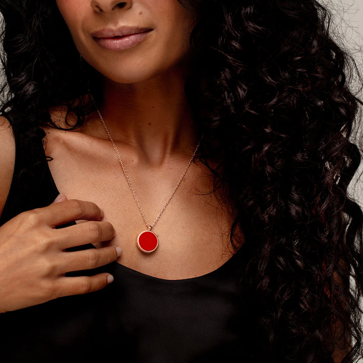 Coral Modern Round Locket – Rose Gold 4 Coral Modern Round Locket – Rose Gold - Image 2