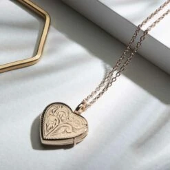 Full Scroll Heart Engraved Locket – Rose Gold -Fashion Accessories HEart Full Scroll Rose Gold scaled 1