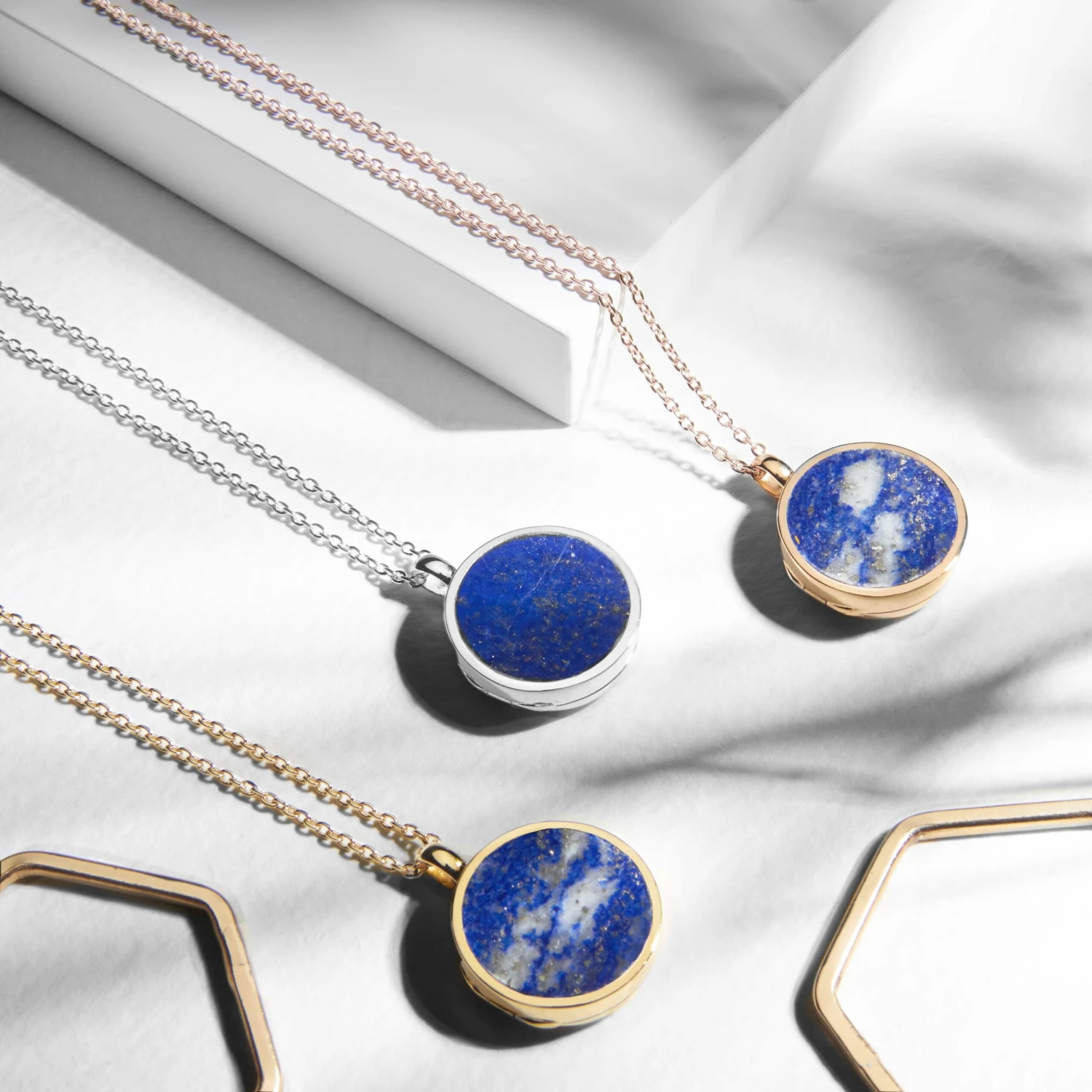Lapis Lazuli Modern Round Locket – Rose Gold 7 Lapis Lazuli Modern Round Locket – Rose Gold - Image 5