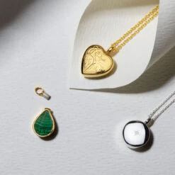 Malachite Teardrop Urn Ashes Necklace – Silver -Fashion Accessories Teardrop Malachite Ashes Urn Necklace Lifestyle 2