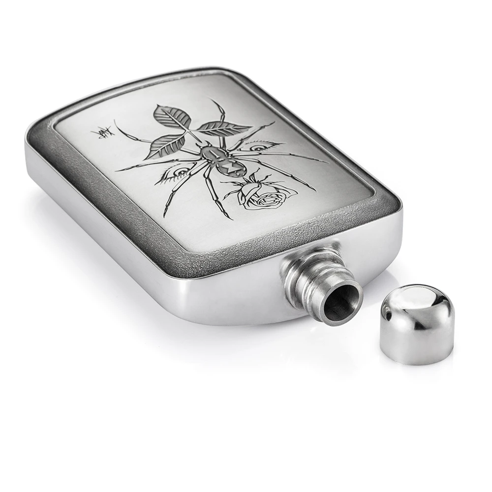 Limited Edition – Vu Noir Spider Hip Flask 4 Limited Edition – Vu Noir Spider Hip Flask - Image 2